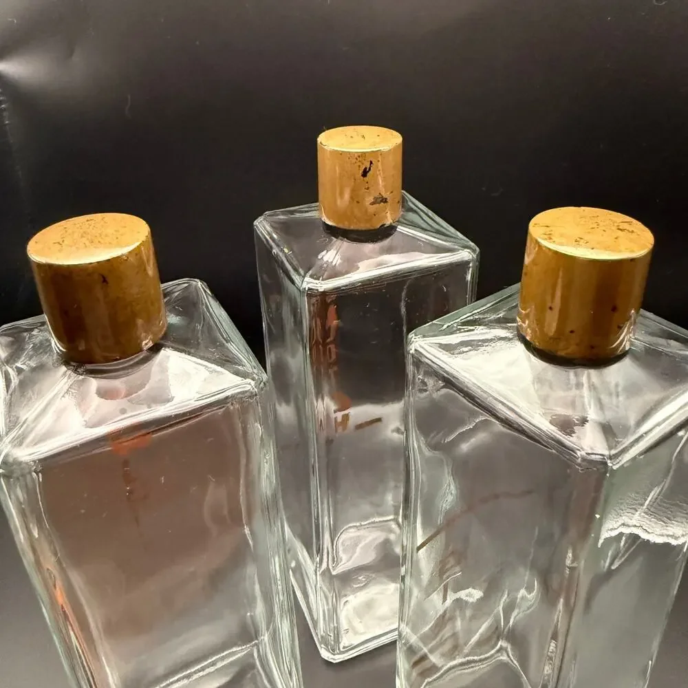 Unbranded vintage three